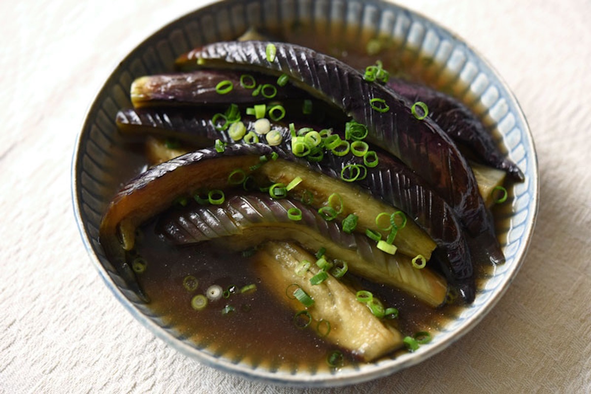 Marinated Fried Eggplants “Nasu no Nibitashi” - MoMoKoTo